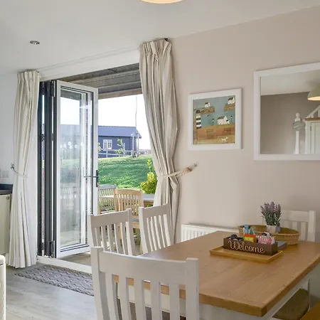 Twenty Two Sea Дом отдыха